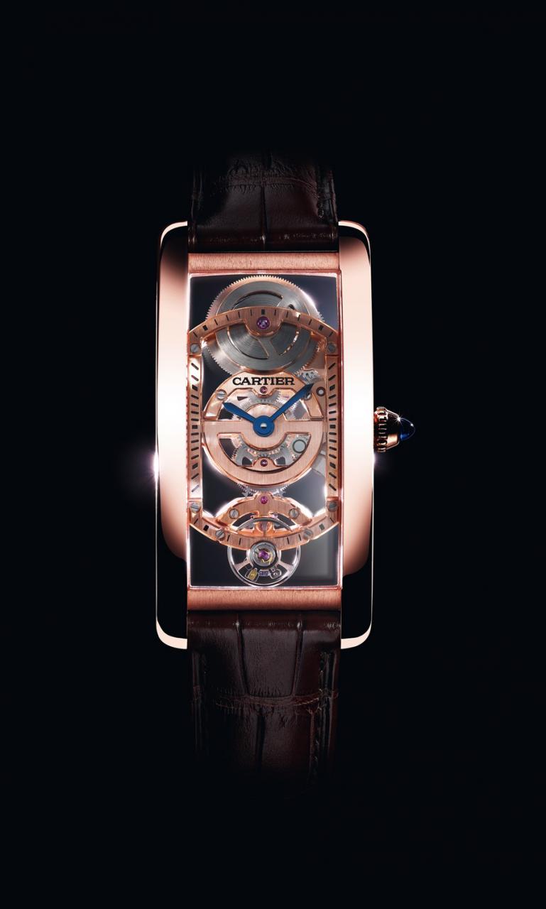 Die auf 100 Exemplare limitierte Cartier Uhren Imitate Replik  Tank Cintrée Skeleton kostet in Rotgold 61.500 Euro.